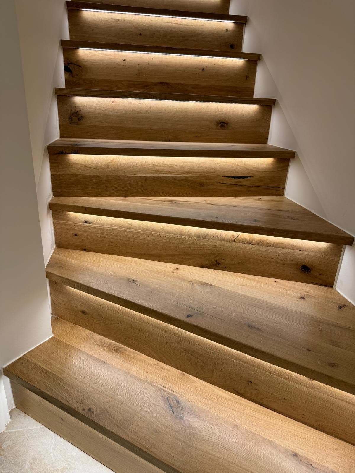 Eiken trap met ledverlichting Renovo realisatie